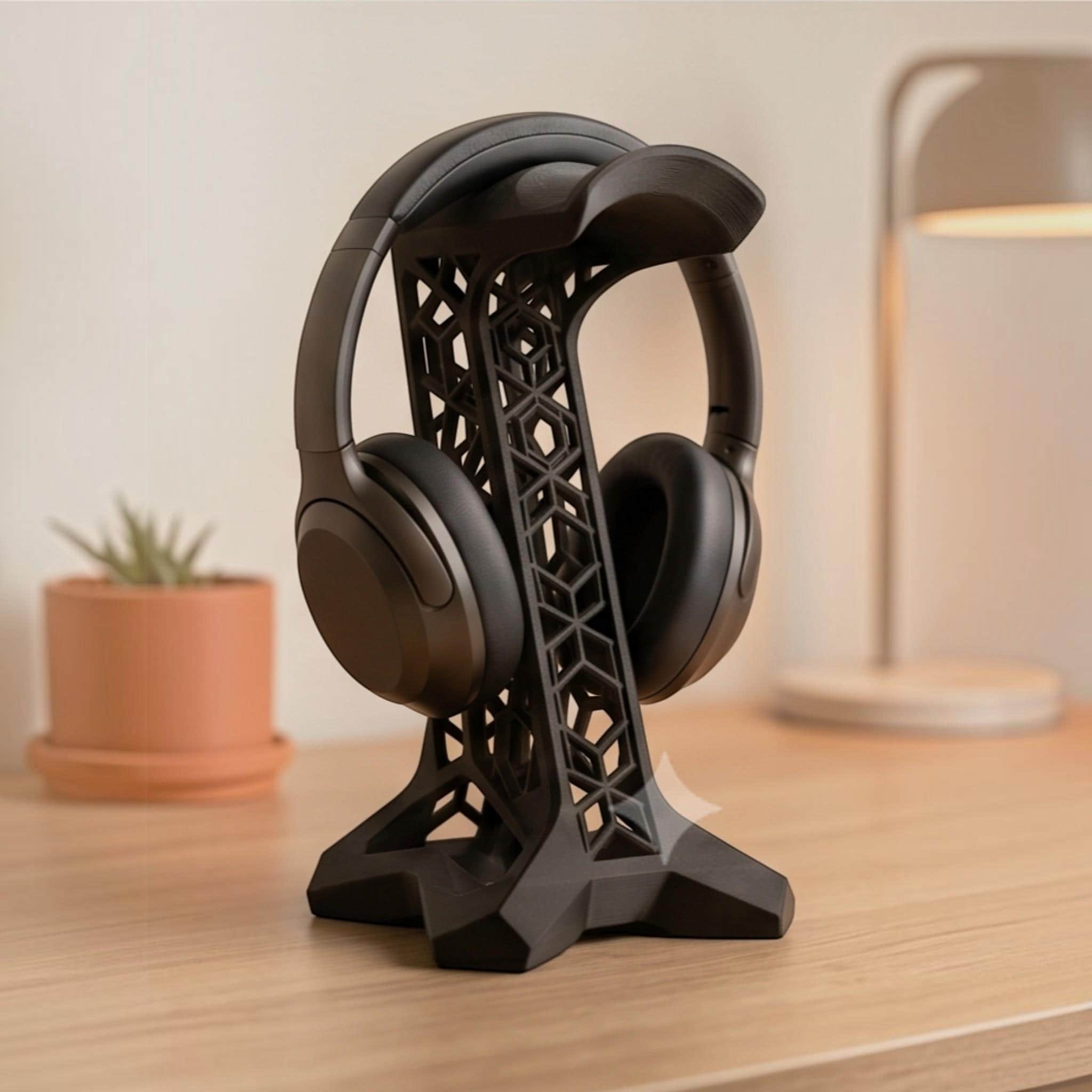 Geometric Lattice Headphone Stand – 3D Printed Black Studio Dock