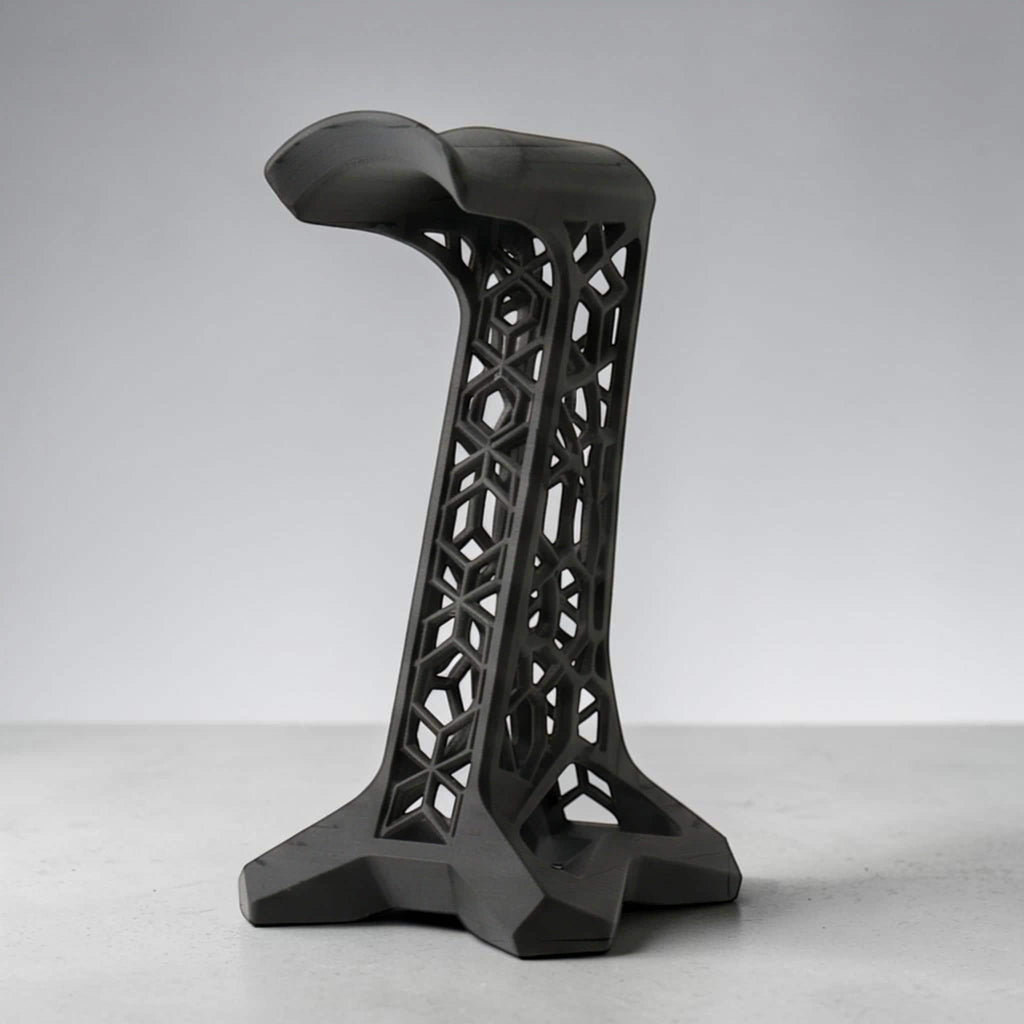 Geometric Lattice Headphone Stand – 3D Printed Black Studio Dock