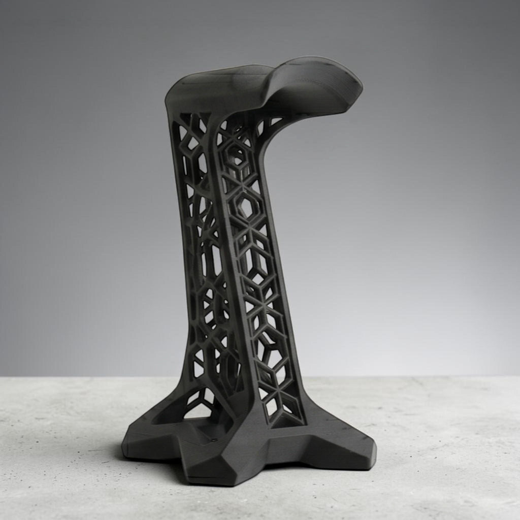 Geometric Lattice Headphone Stand – 3D Printed Black Studio Dock