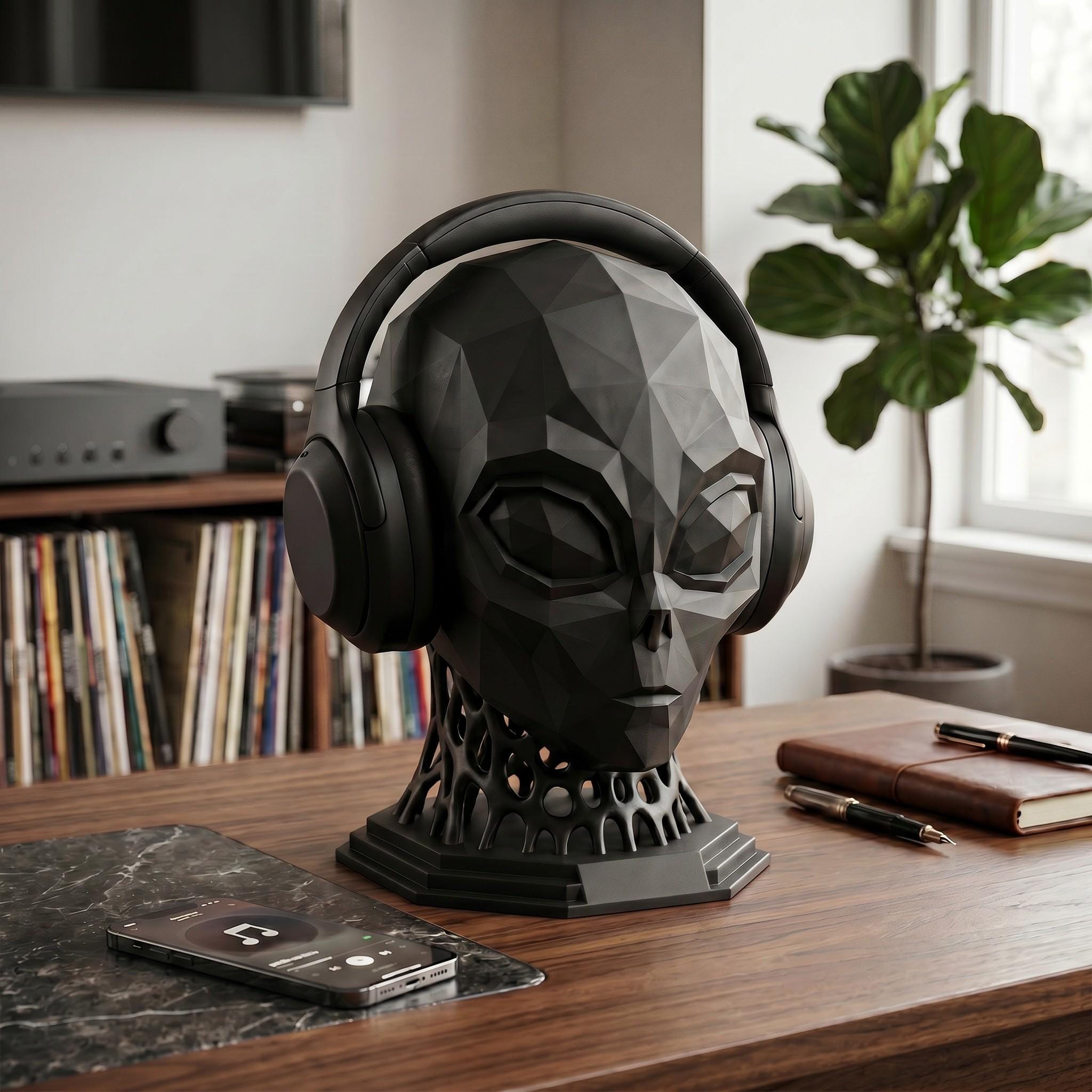 Alien Headphone Stand – Matte Black Extraterrestrial Desk Sculpture
