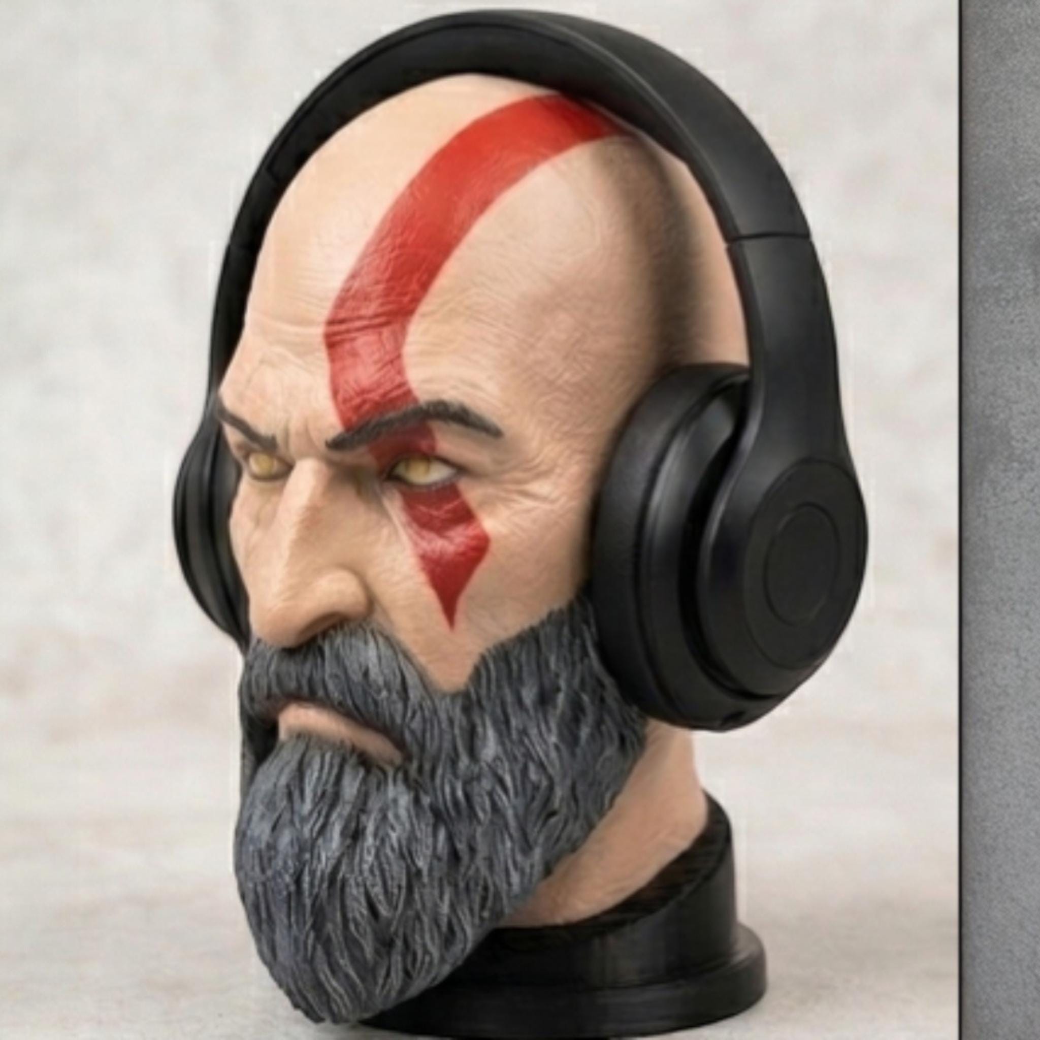 Kratos Headset Stand – God of War Bust 3D Printed Gamer Desk Decor __etsy:7904650213