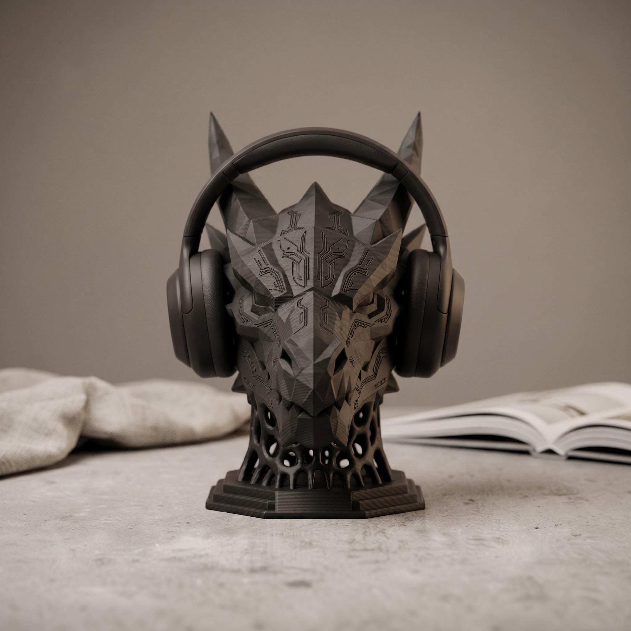 Mech Dragon Headset Stand – 3D Printed Sci-Fi Gaming Desk Decor