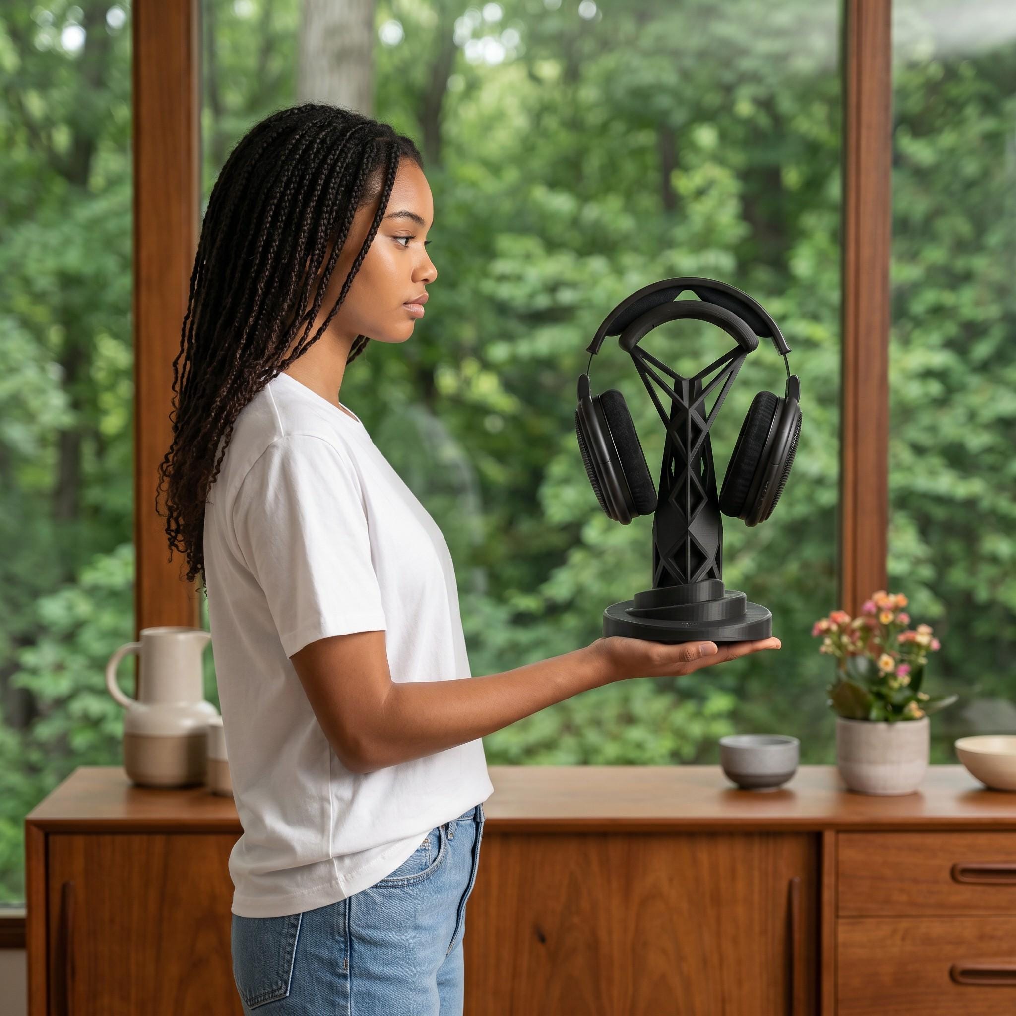 Geometric Headphone Stand – 3D Printed Black Gaming Desk Organizer