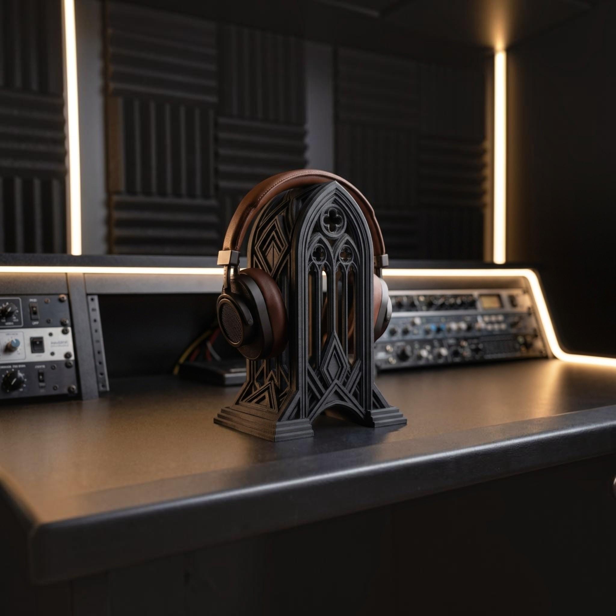 Gothic Cathedral Headphone Stand – 3D Printed Gaming Desk Decor