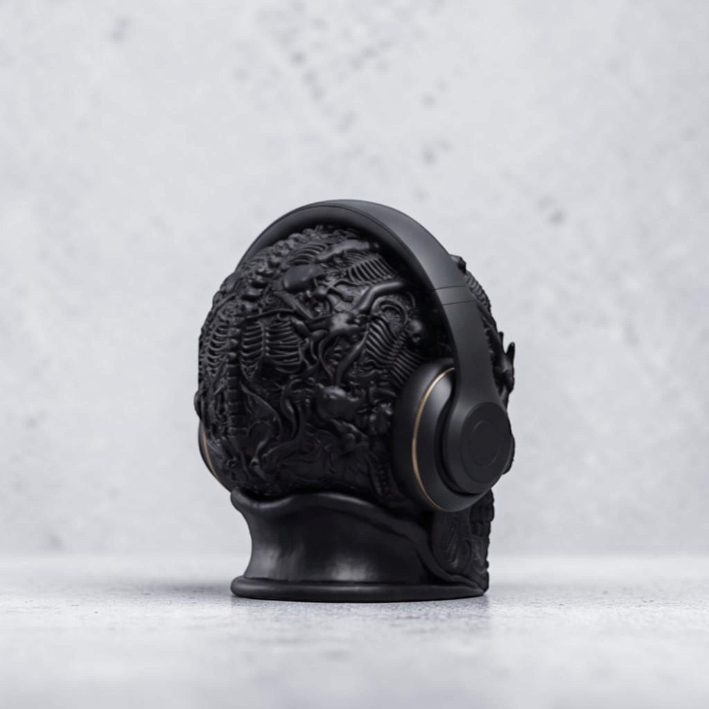 Gothic Skull Headphone Stand – Dark Academia Desk Decor