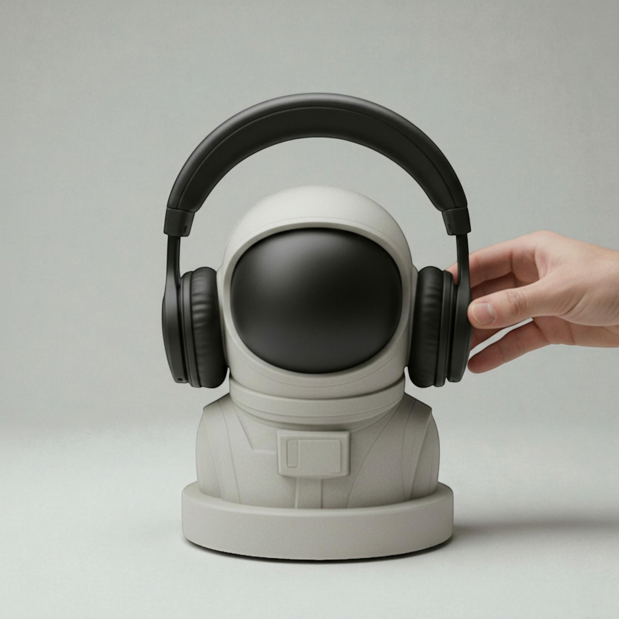 Astronaut Headphone Stand – 3D Printed Space Desk Decor & Headset Holder
