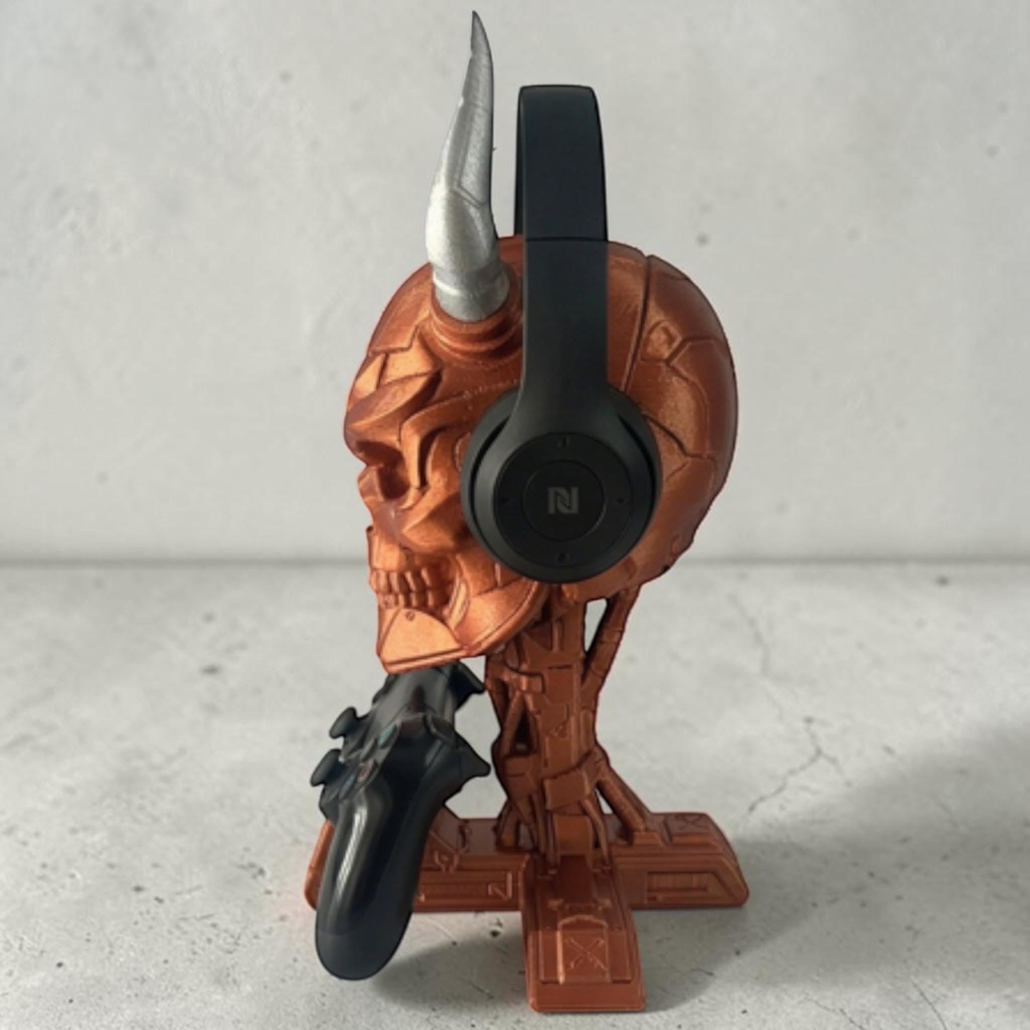 Cyber Skull Headset & Controller Stand – 3D Printed Cyberpunk Desk Decor