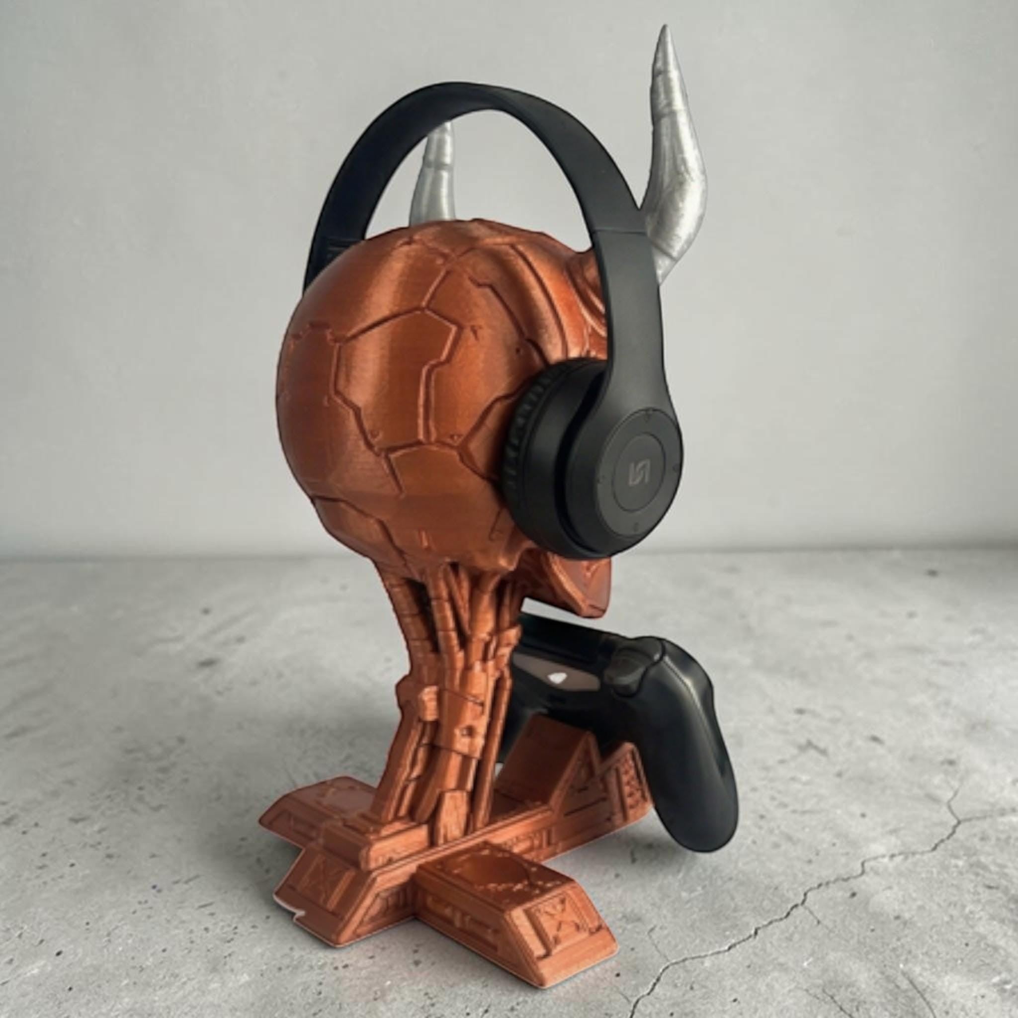Cyber Skull Headset & Controller Stand – 3D Printed Cyberpunk Desk Decor